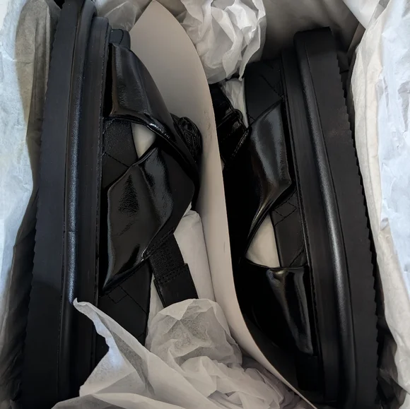 Kurt Geiger Landon Oroson Patent Cross Strap Platform Black Leather Sandal $240 - Picture 7 of 11